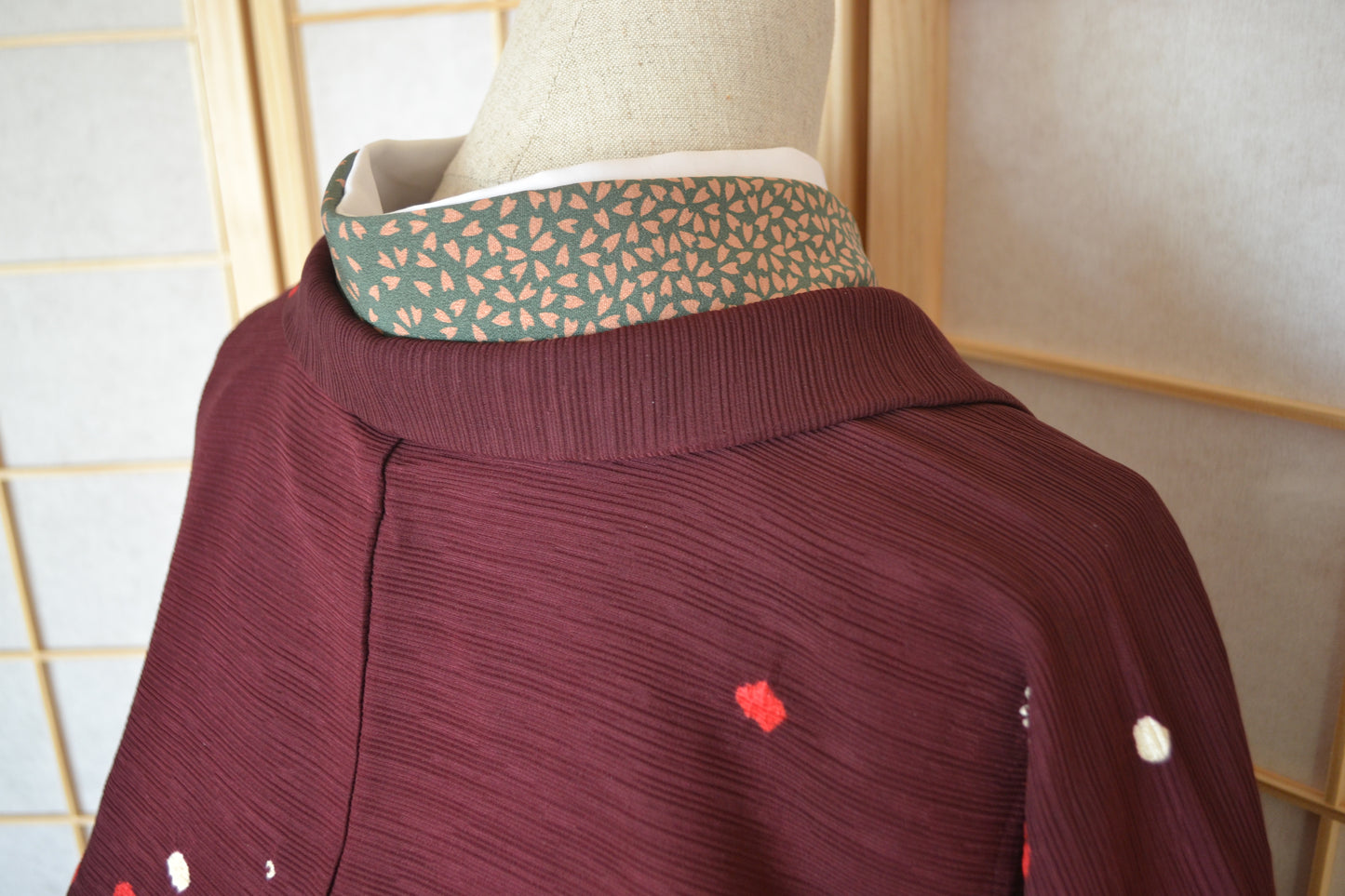 Haori Femme Vintage €89.50 - petites fleurs, bordeaux - 0006