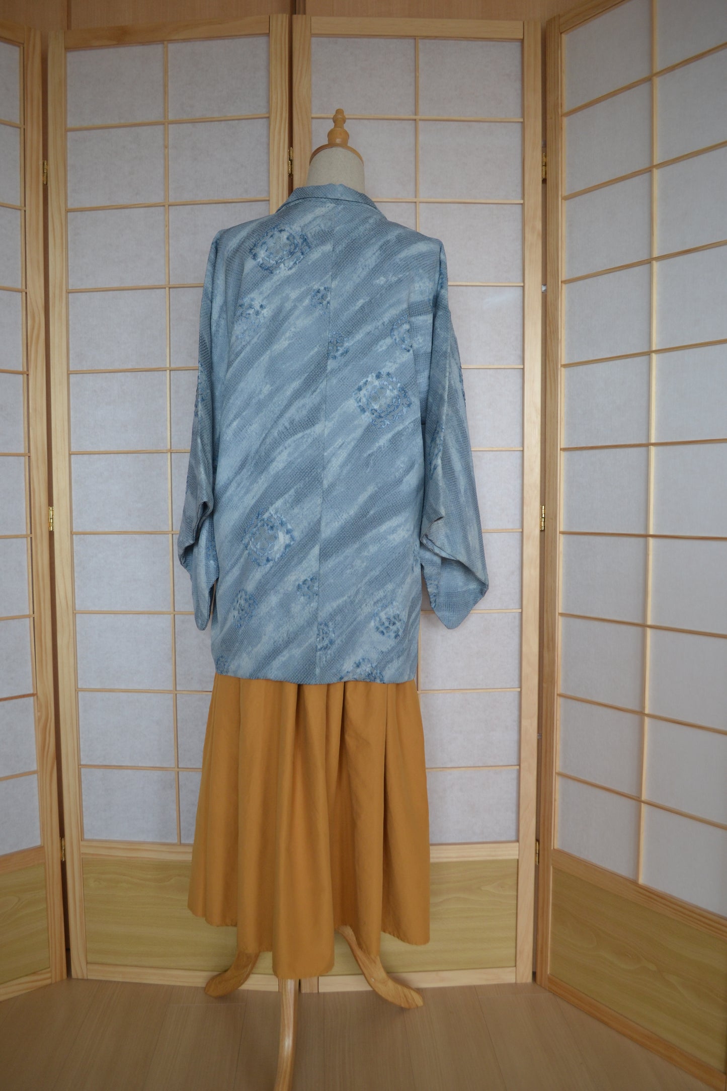 Haori Femme Vintage €98.50 - shibori fleurs, bleu - 0011