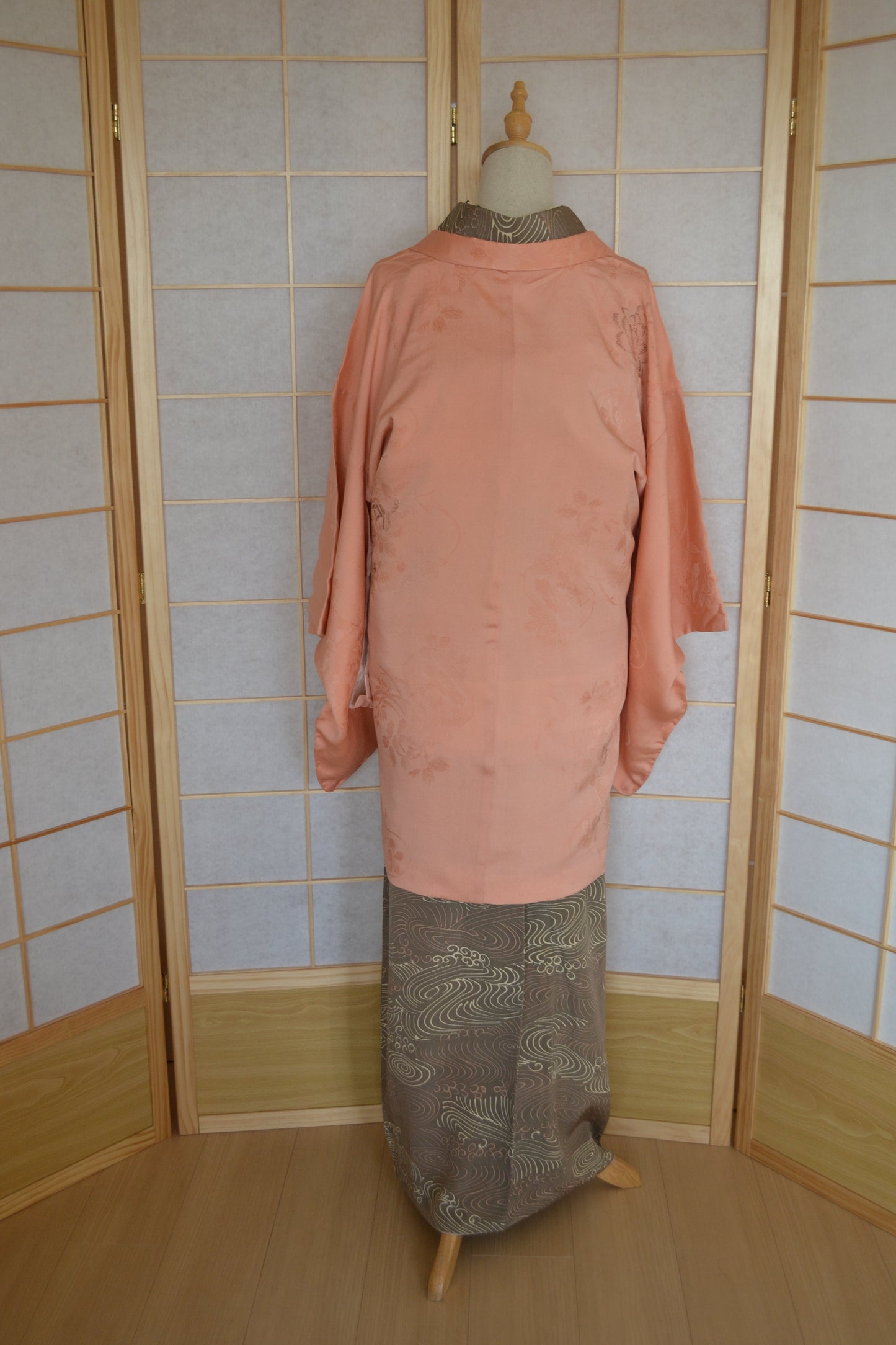 Haori Femme Vintage €75.50 - fleurs et l'eau qui coule, rose - 0005