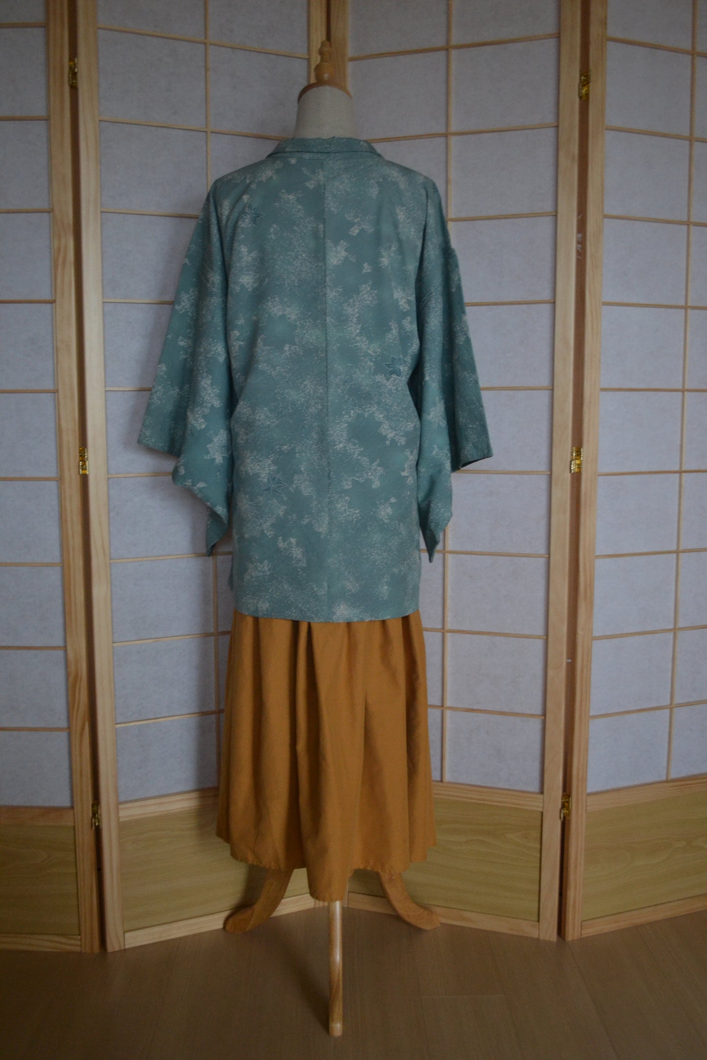 Haori Femme Vintage €95.50 - érable blanc(momiji), bleu - 0013