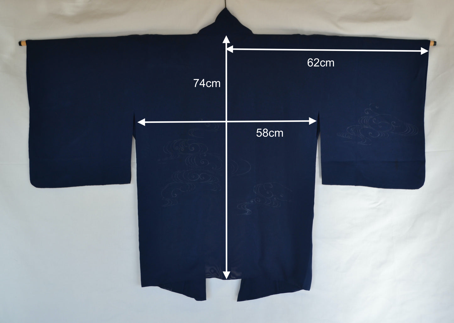 Haori Femme Vintage(tissu d'été) €89.50 - l'eau qui coule, bleu marine - 0007