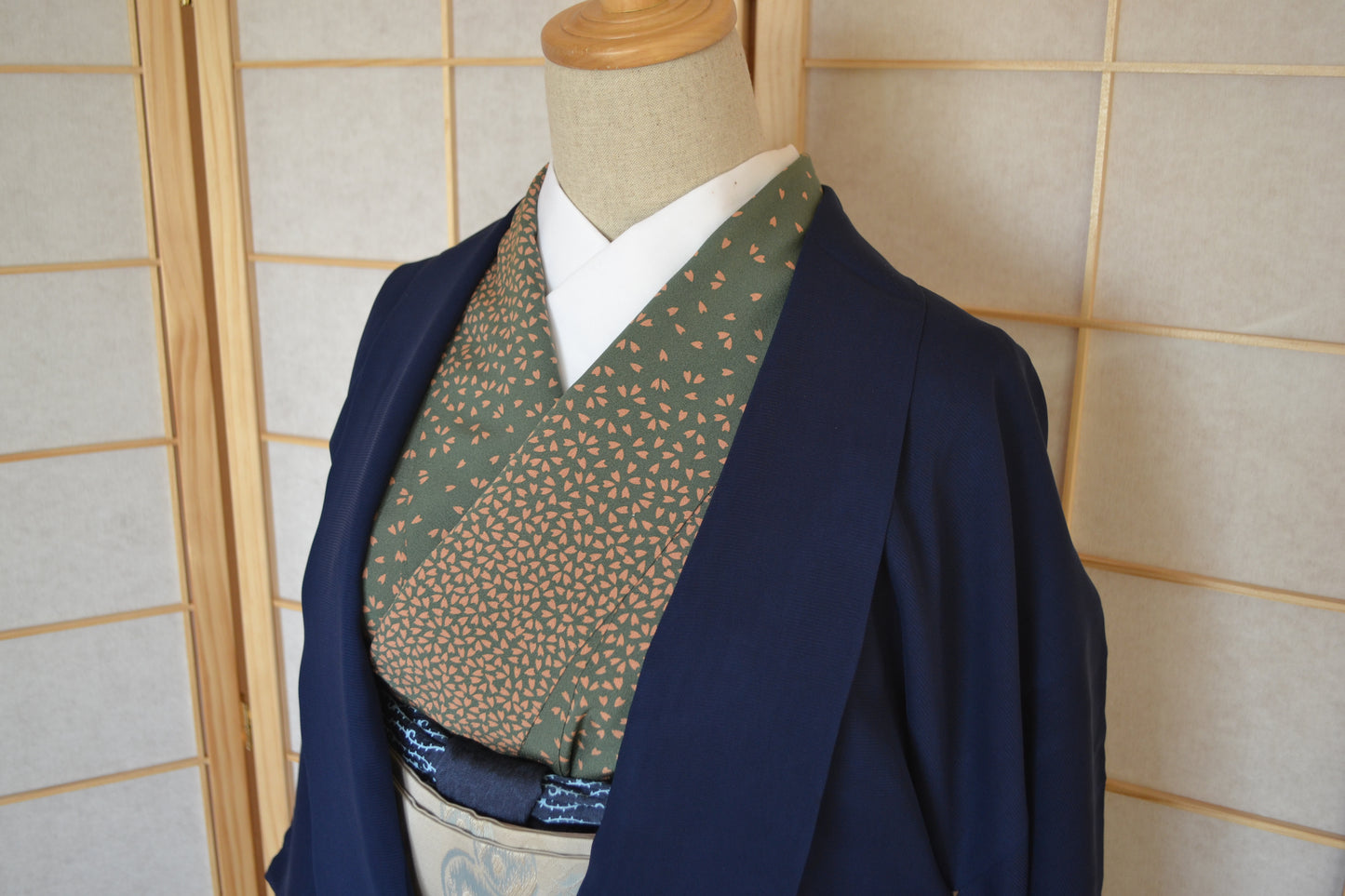 Haori Femme Vintage(tissu d'été) €89.50 - l'eau qui coule, bleu marine - 0007