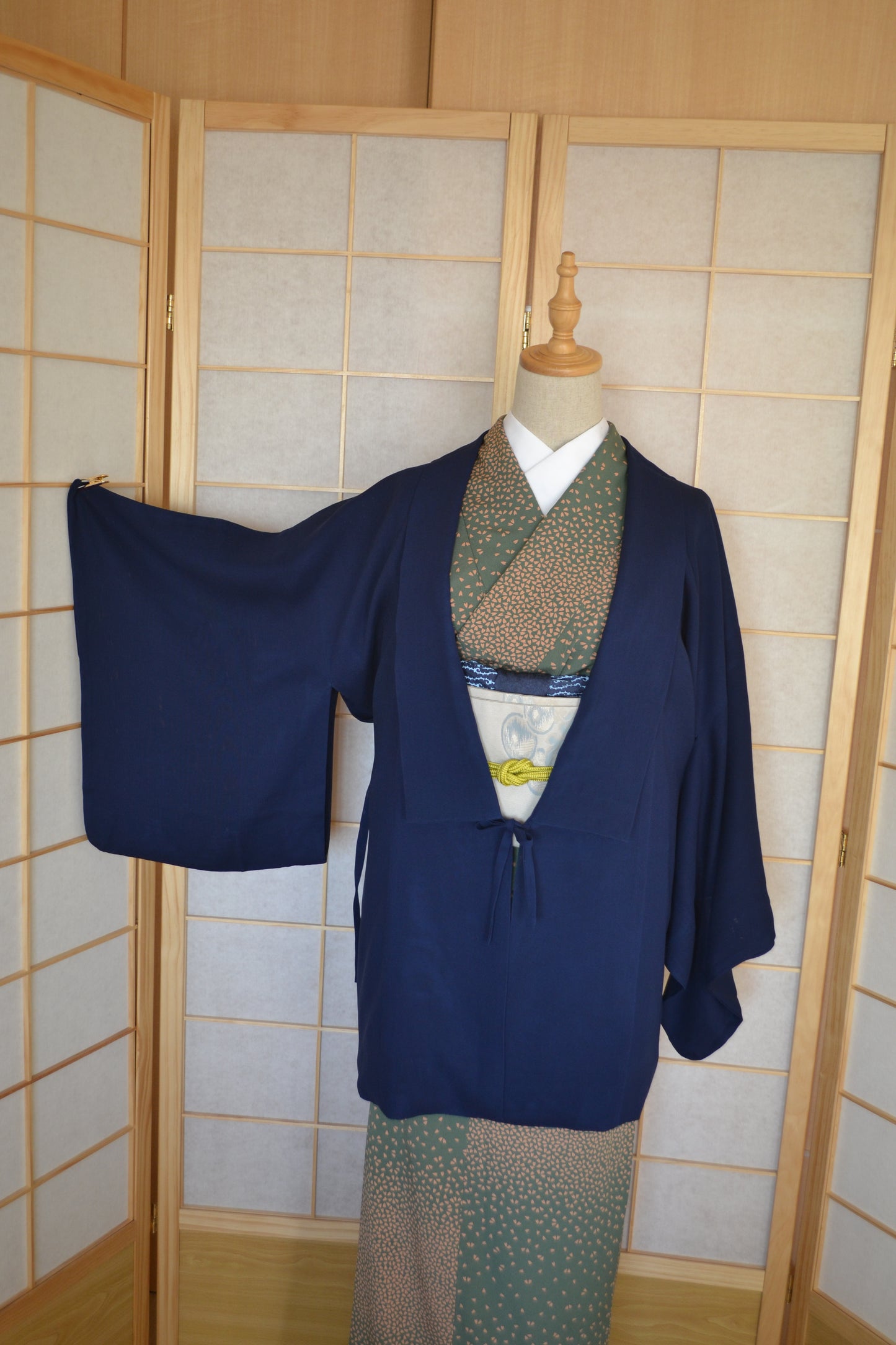 Haori Femme Vintage(tissu d'été) €89.50 - l'eau qui coule, bleu marine - 0007